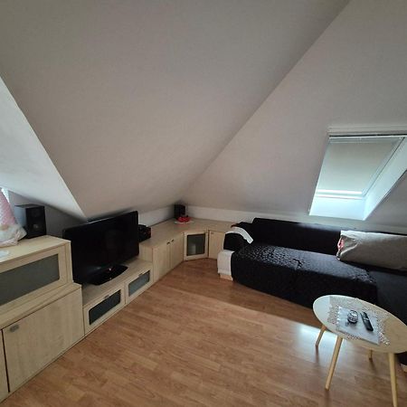 Oddih V Mirnem In Zelenem Okolju Apartment Škofljica Exterior foto