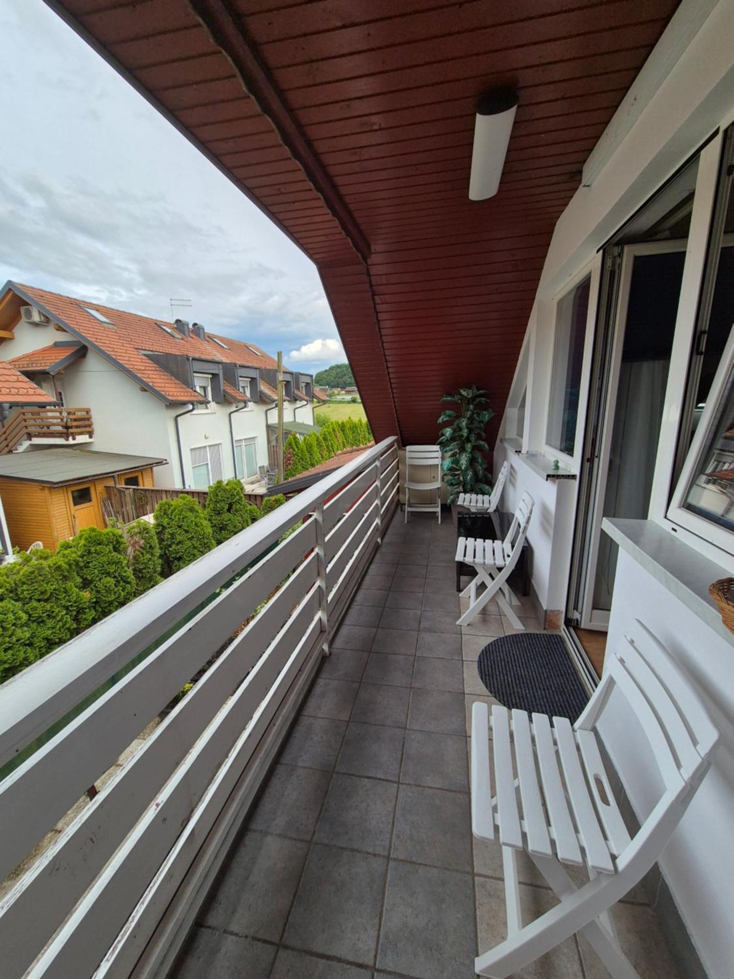 Oddih V Mirnem In Zelenem Okolju Apartment Škofljica Exterior foto